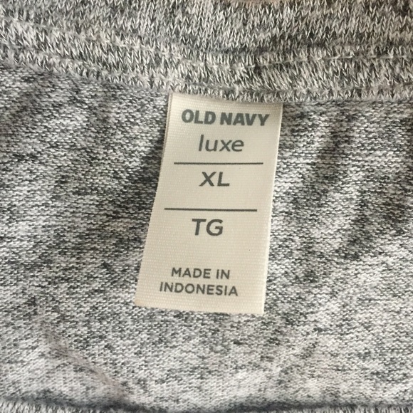 Old Navy Loose Luxe Soft-Slim Tee - Picture 2 of 4
